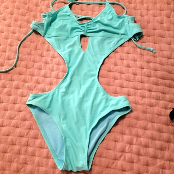 Sexy one Piece- Extra Small - Picture 2 of 3